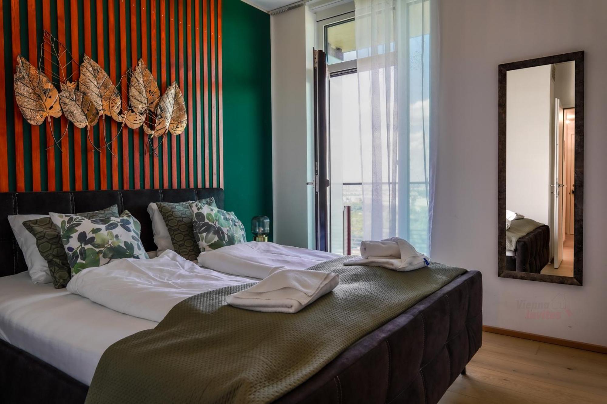 Triiiple 7Heaven - Amazing View On Top Floor With Rooftop Pool Wien Exteriör bild
